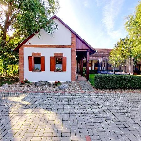 Hotel Akacos Tanya Es Vendeghaz Marok Exteriér fotografie