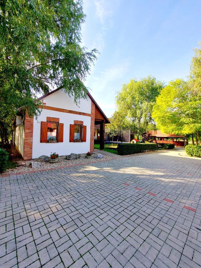 Hotel Akacos Tanya Es Vendeghaz Marok Exteriér fotografie