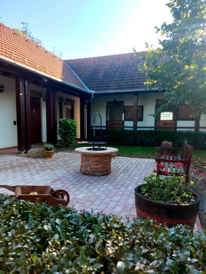 Hotel Akacos Tanya Es Vendeghaz Marok Exteriér fotografie